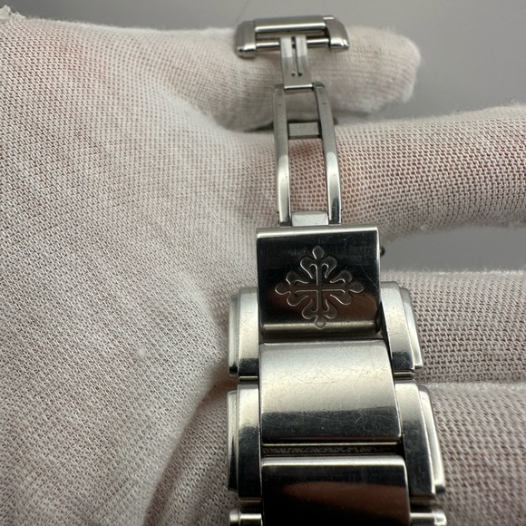 Ladies Patek Philippe - Picture 5 of 6